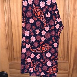 NWT TC Lularoe Floral Printed Leggings